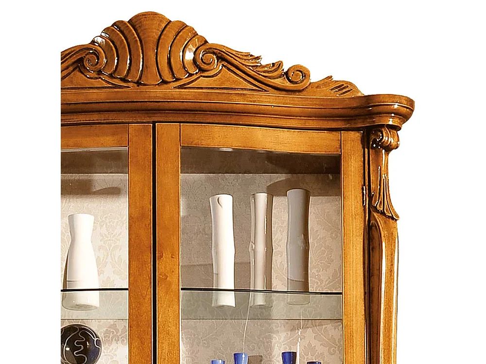 Barocke Esszimmer Vitrine in Nussbaumfarben Glastüren