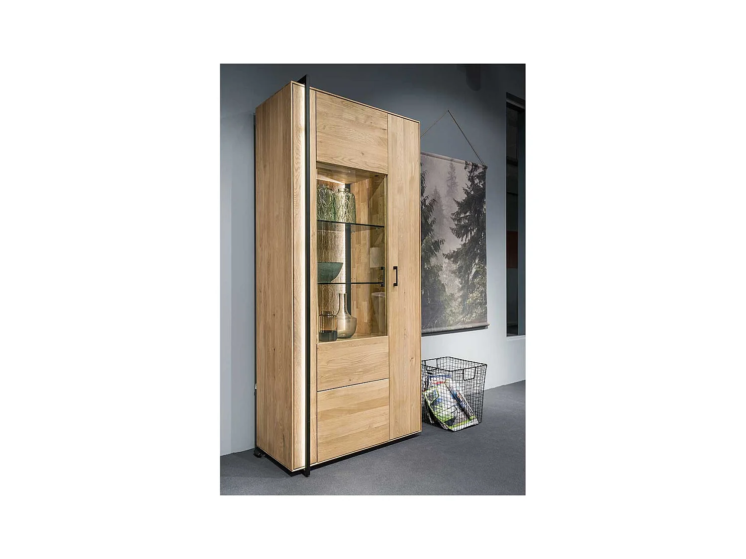 XL Schrank Vitrine in Asteichefarben Massivholz und Glas