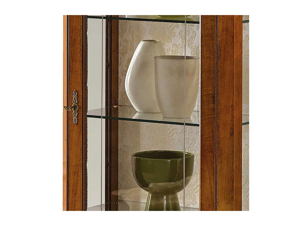 Esszimmer Vitrinenschrank in Nussbaumfarben Glasböden