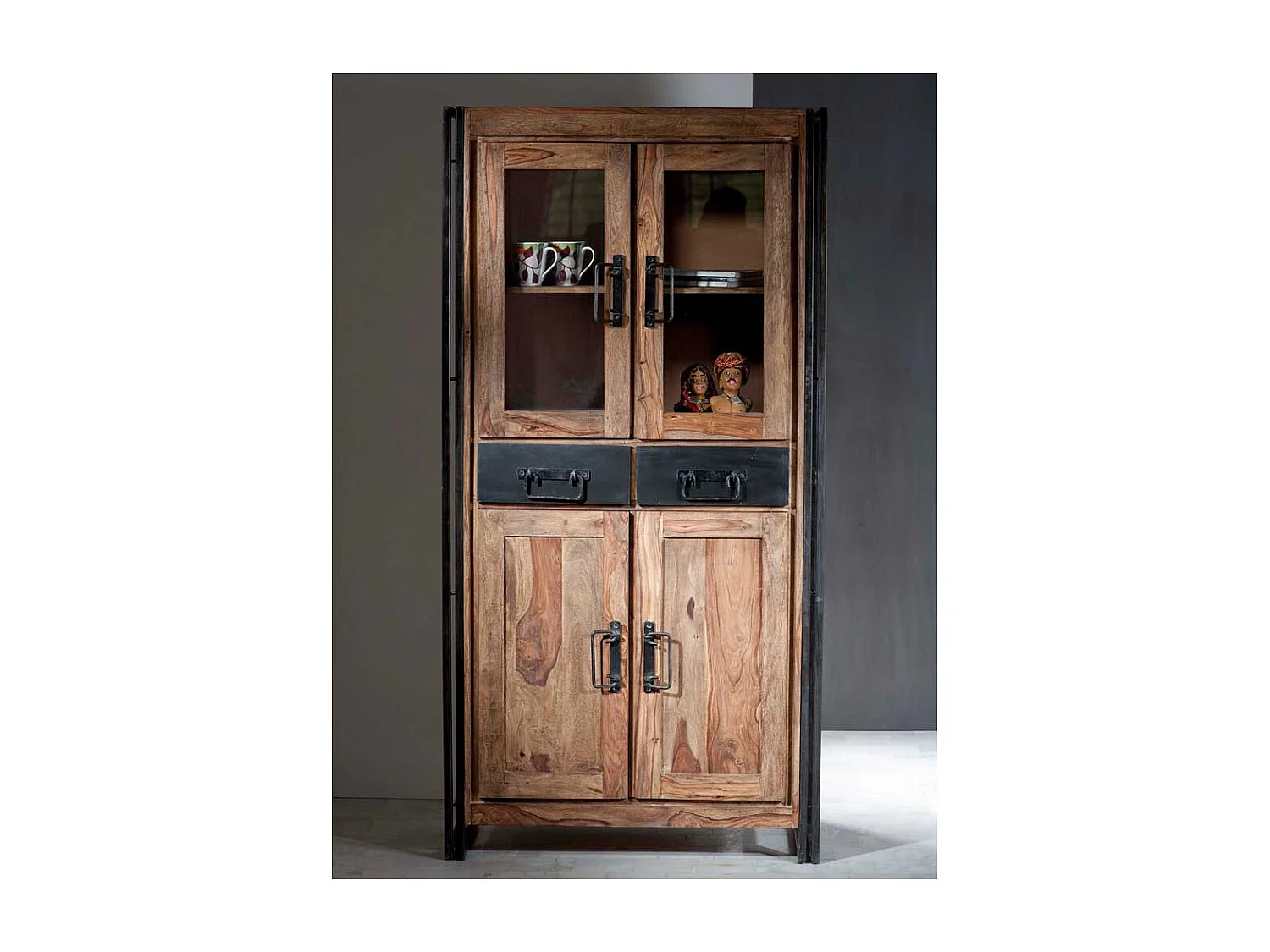 Vitrine aus Akazie Massivholz Used Look