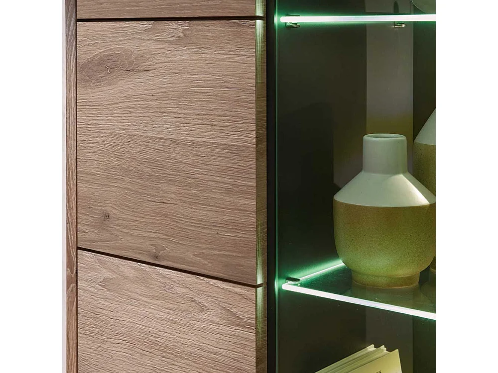 Moderner Vitrinenschrank in Wildeichefarben LED Beleuchtung