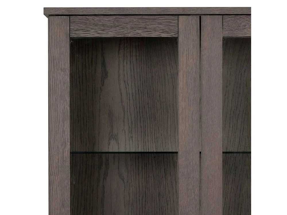 Skandi Vitrine in Eiche Dunkelbraun zwei Glastüren und einer Schublade