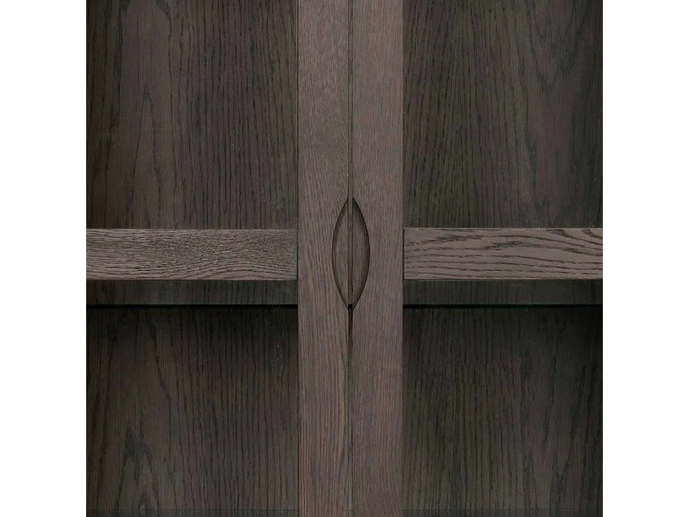 Skandi Vitrine in Eiche Dunkelbraun zwei Glastüren und einer Schublade