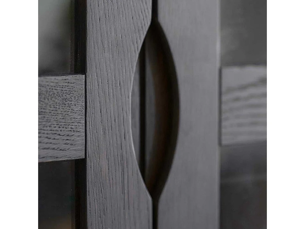 Skandi Vitrine in Eiche Dunkelbraun zwei Glastüren und einer Schublade