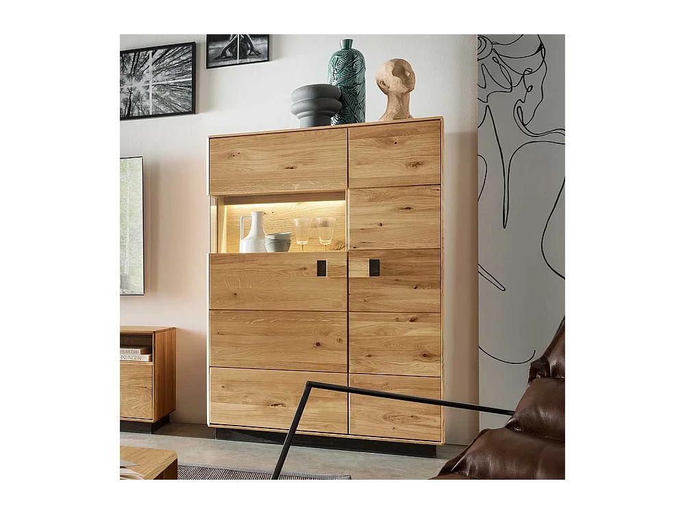 Moderne Vitrine aus Wildeiche und Eiche Massivholz 2 Türen