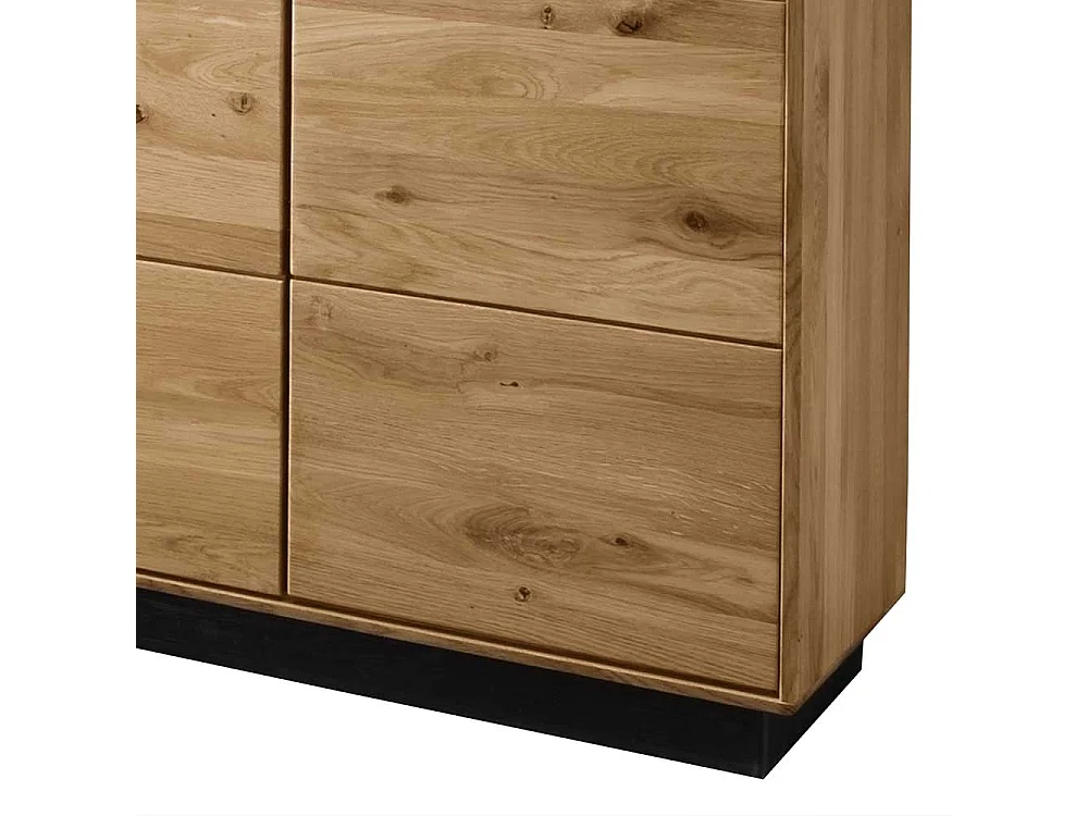 Moderne Vitrine aus Wildeiche und Eiche Massivholz 2 Türen