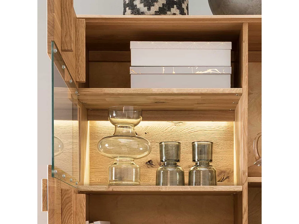 Moderne Vitrine aus Wildeiche und Eiche Massivholz 2 Türen