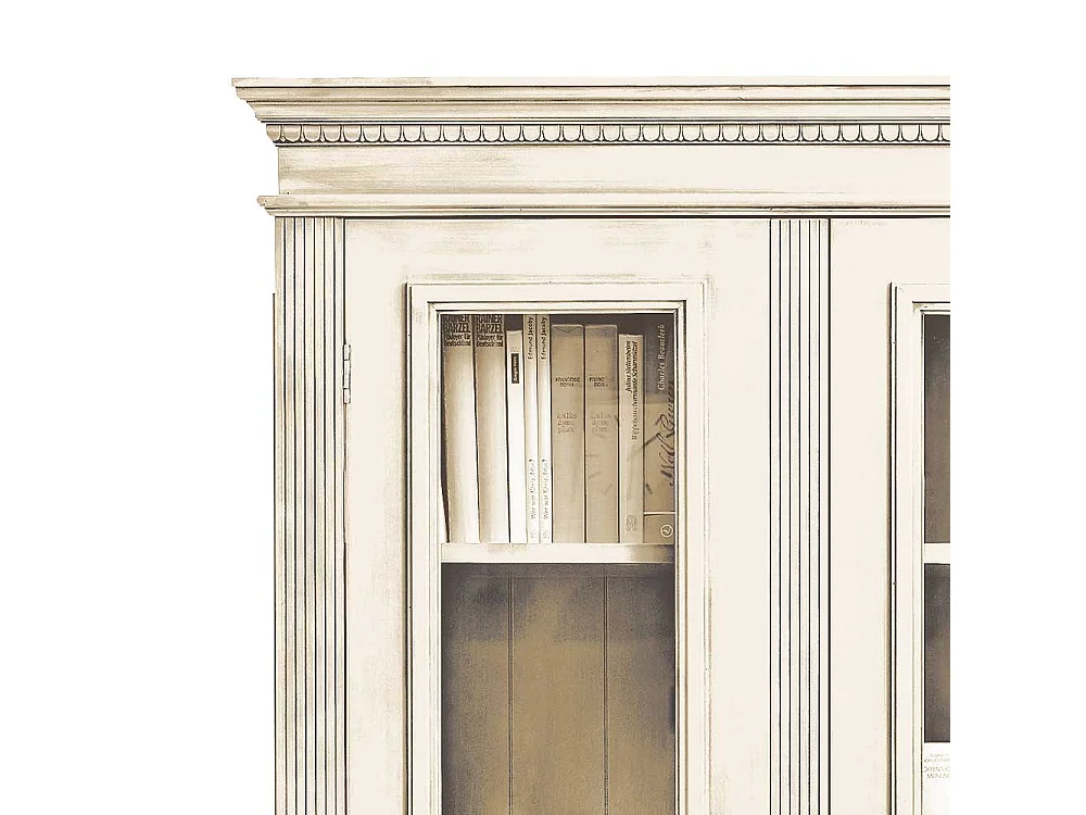 Massivholz Vitrine in Antikwei� Shabby Chic