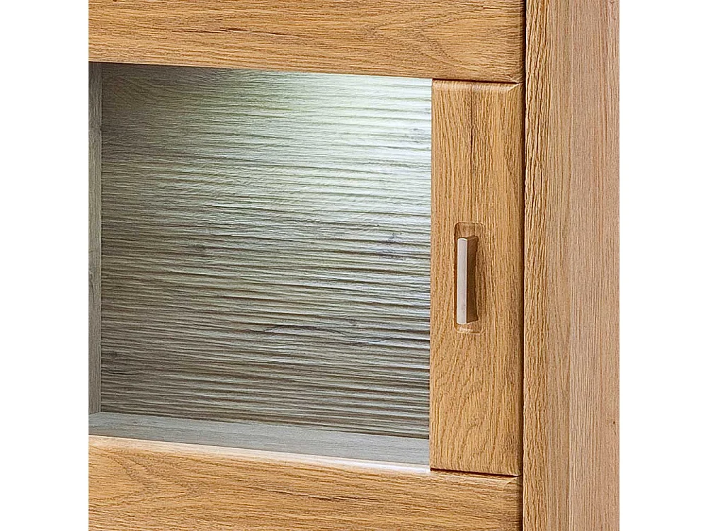 Schrank Vitrine in Wildeichefarben Landhaus Design