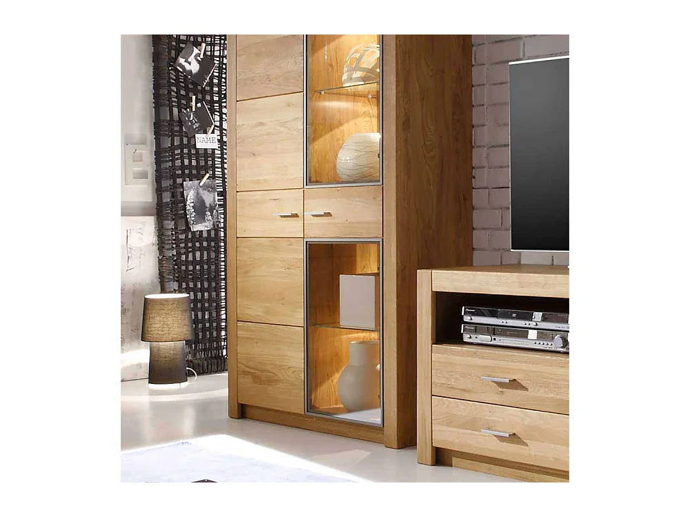 Standvitrine aus Asteiche teilmassiv ge�lt LED Beleuchtung