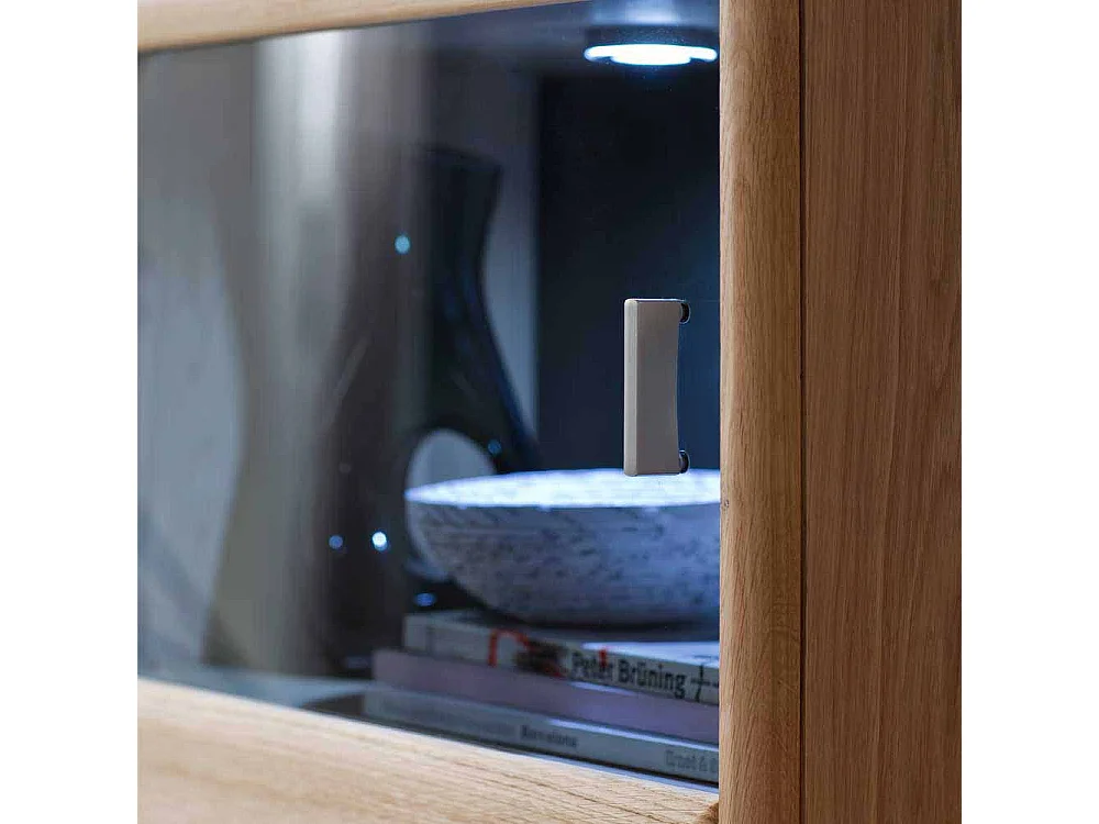 Wohnzimmervitrine aus Eiche hell geölt LED Beleuchtung