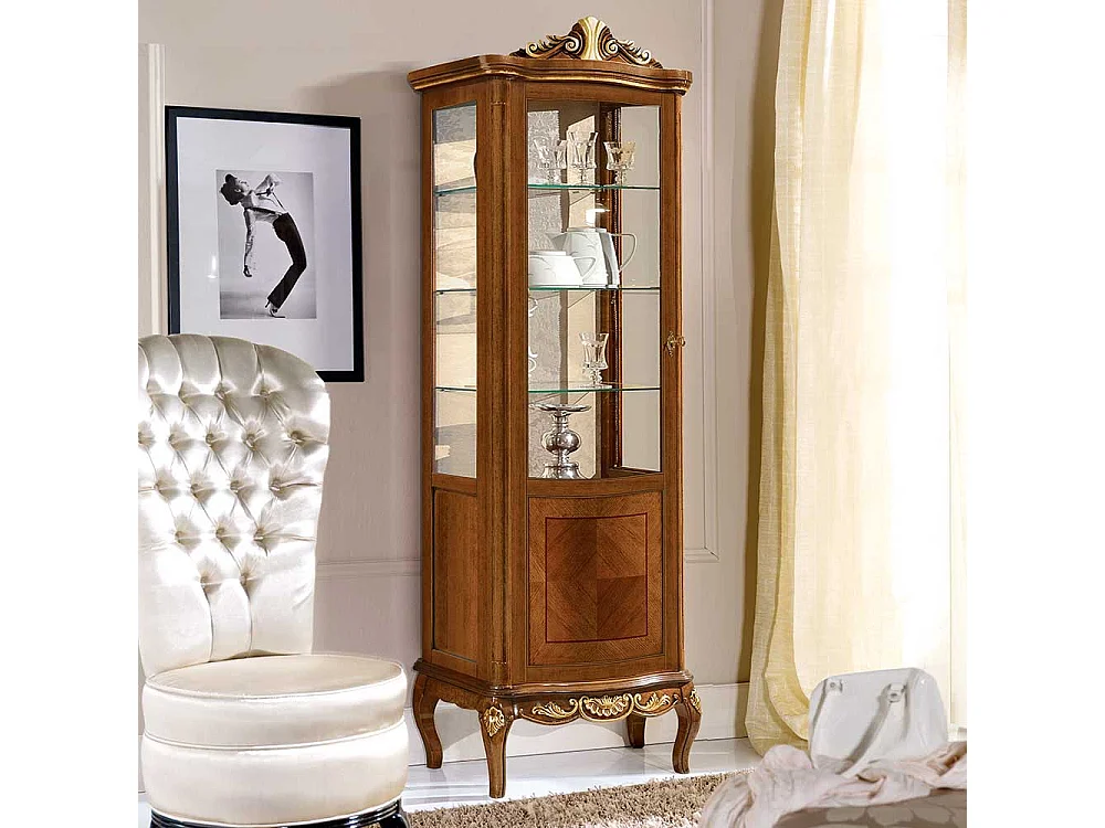 Esszimmervitrine in Nussbaumfarben italienischen Design