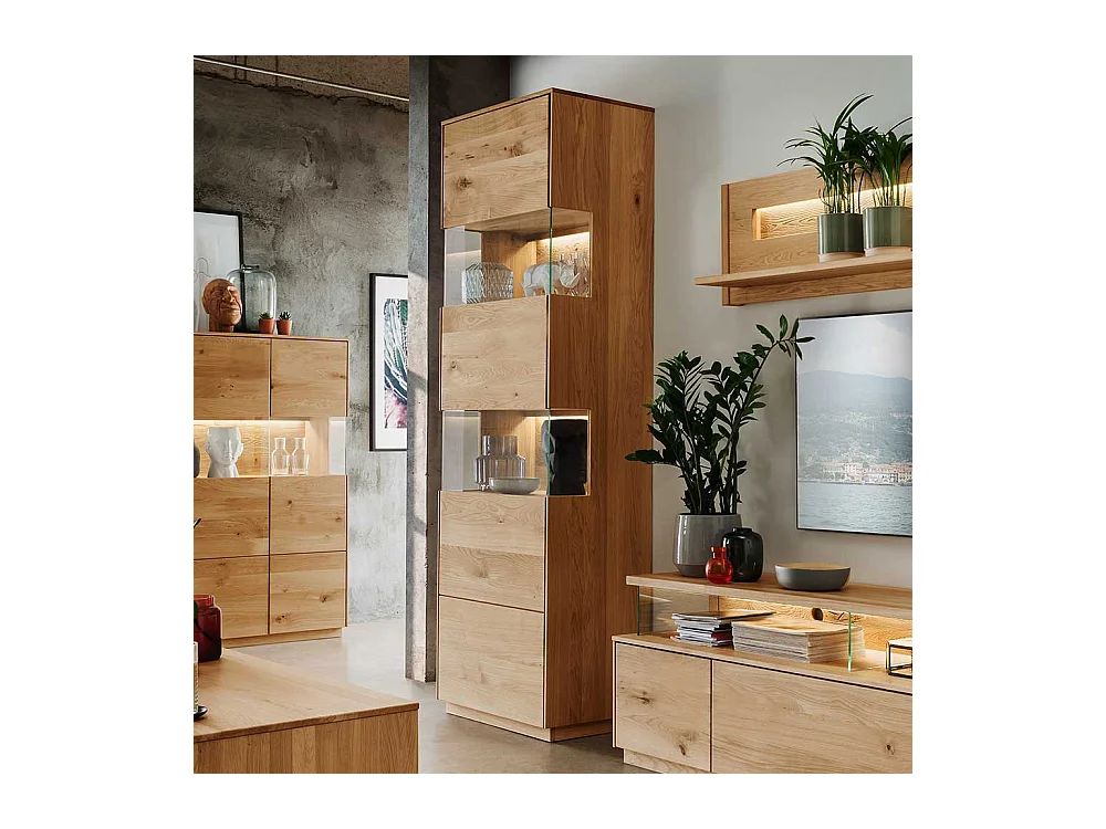 Standvitrine aus Wildeiche Massivholz 209 cm hoch - 63 cm breit