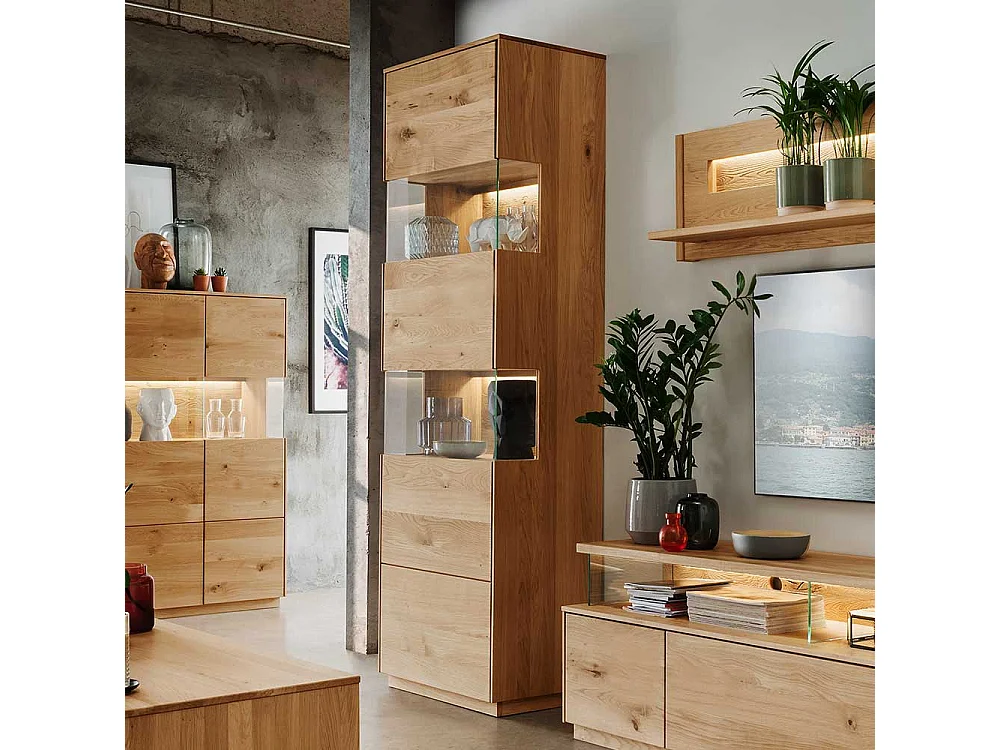 Standvitrine aus Wildeiche Massivholz 209 cm hoch - 63 cm breit