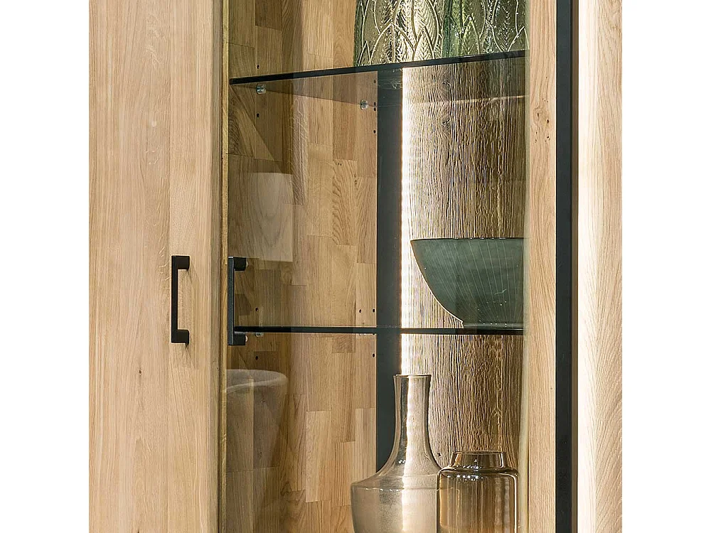 XL Wohnzimmervitrine in Asteichefarben Massivholz und Glas
