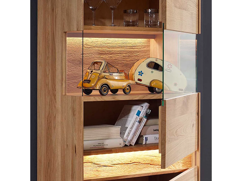 Wohnzimmervitrine aus Wildeiche Massivholz LED Beleuchtung