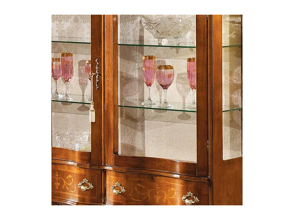 Standvitrine mit Nussbaum furniert Barock Design