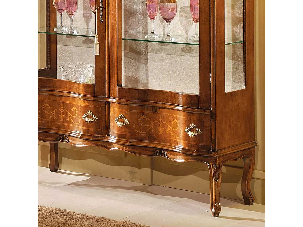 Standvitrine mit Nussbaum furniert Barock Design