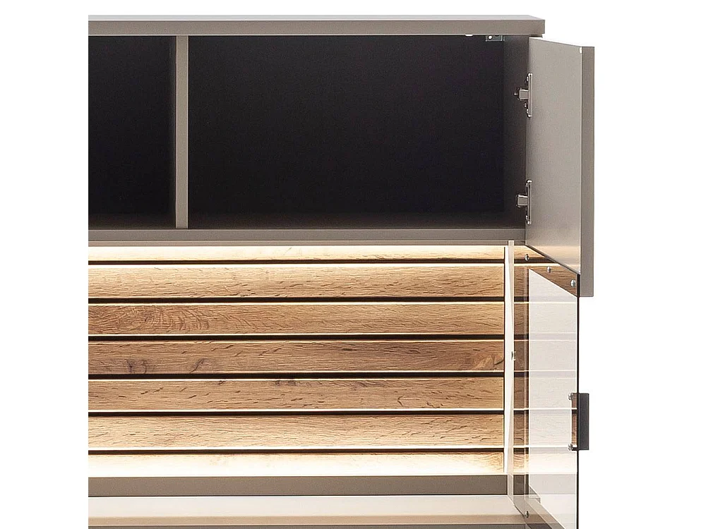 Highboard Esszimmervitrine mit Glastüren in modernem Design