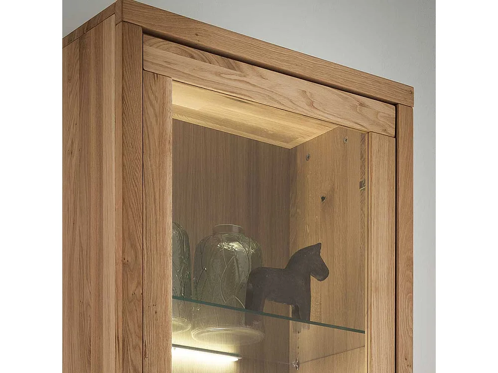 Wohnzimmervitrine aus Wildeiche Massivholz Hirnholzeinlage