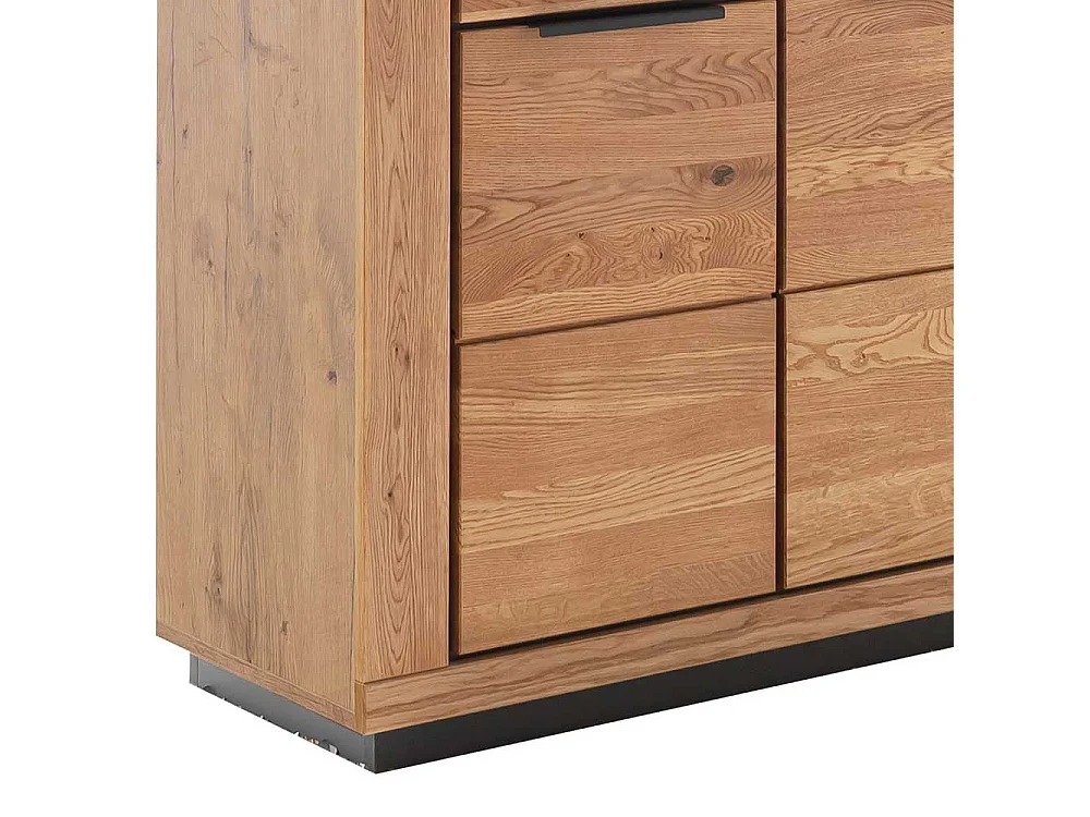 Wohnzimmervitrinenschrank in Wildeichefarben teilmassiv