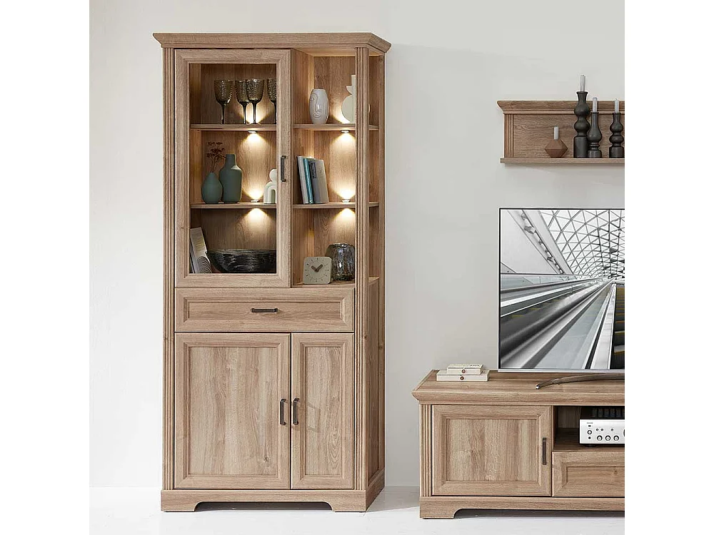 Wohnzimmervitrinenschrank in Eichefarben Landhausstil