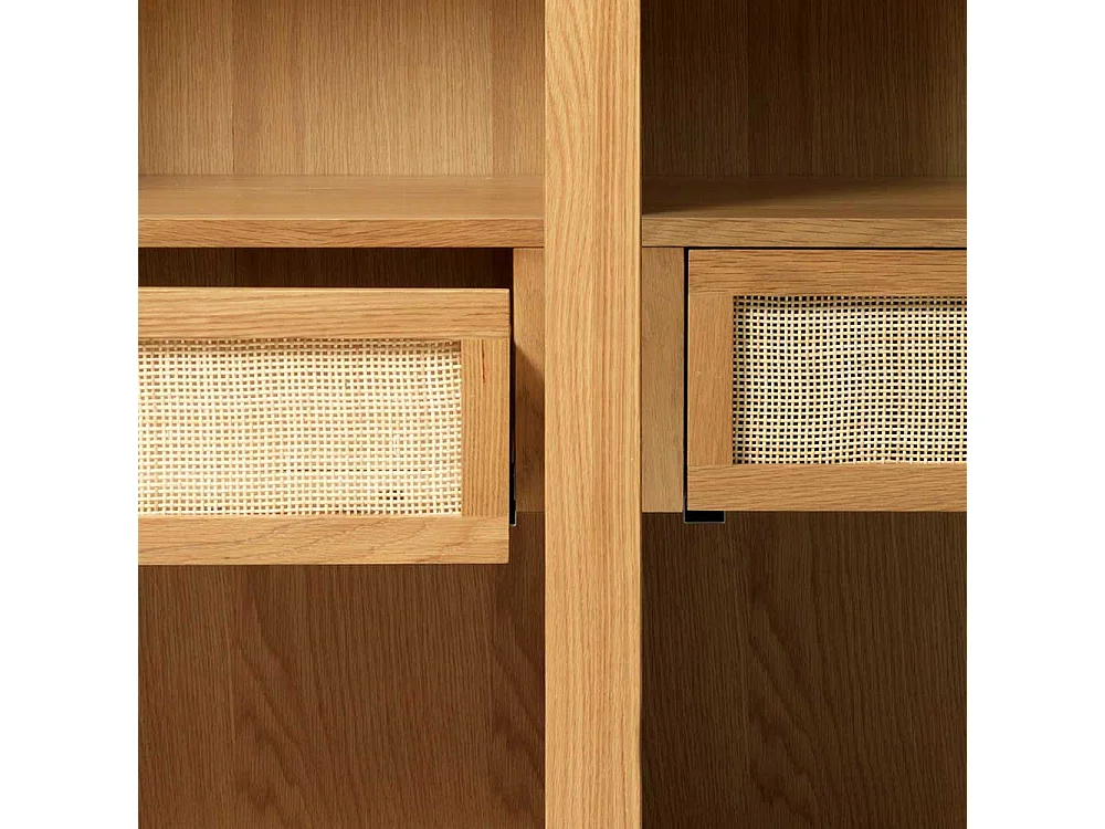 Wohnzimmervitrinenschrank im Skandi Design Eichefarben