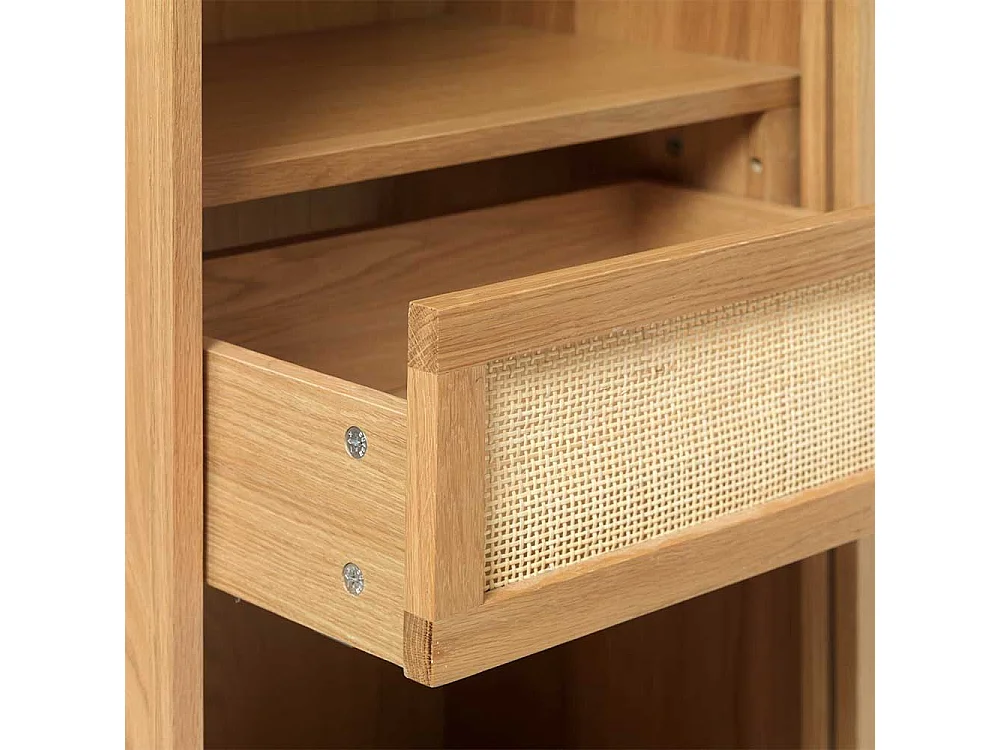 Wohnzimmervitrinenschrank im Skandi Design Eichefarben