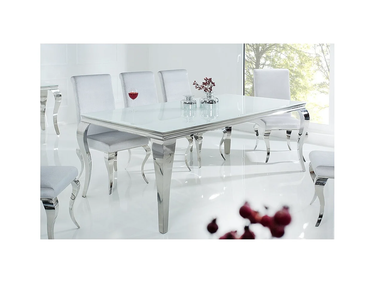 Table de salle à manger VELENA – Acier argenté et verre opale – 200 cm – Style baroque moderne