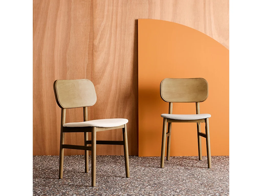 Lot de 2 chaises vintage bois d'hévéa finition brossée noyer et tissu. L 52 x P 45 x H 80cm - OLYMPIE