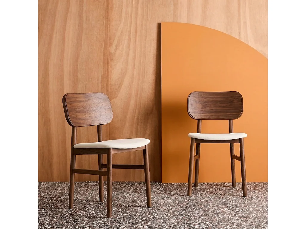 Lot de 2 chaises vintage bois d'hévéa finition brossée noyer et tissu. L 52 x P 45 x H 80cm - OLYMPIE