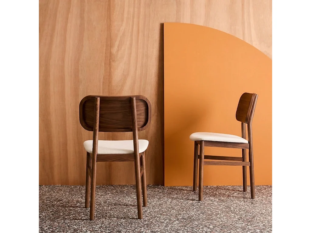 Lot de 2 chaises vintage bois d'hévéa finition brossée noyer et tissu. L 52 x P 45 x H 80cm - OLYMPIE