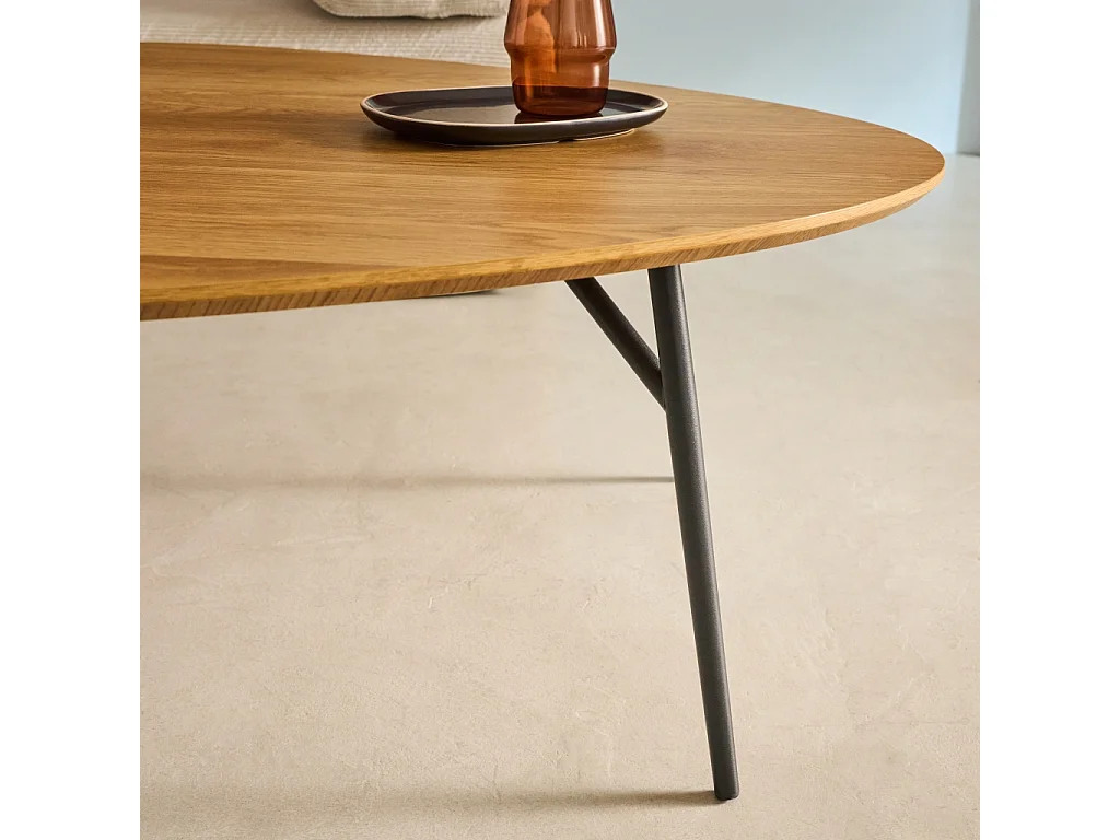 Table basse ovale pieds métal noirs et effet chêne