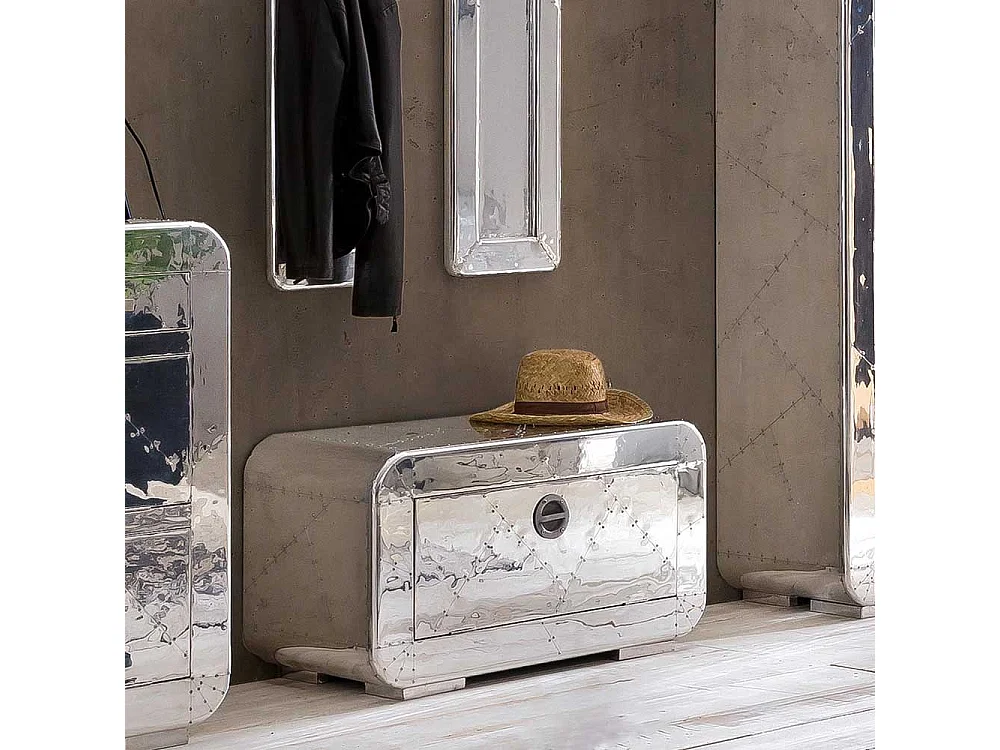 Kleiner Schuhschrank im Industriedesign Aluminium beschlagen