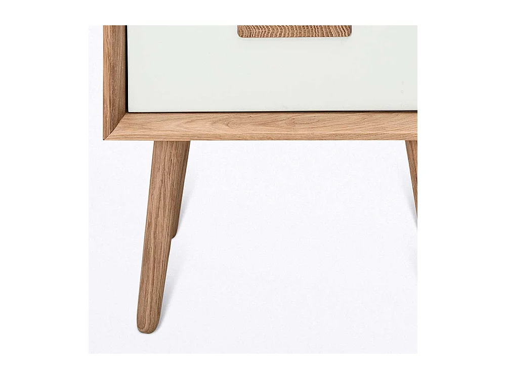 Nachtkommode in Weiß mit