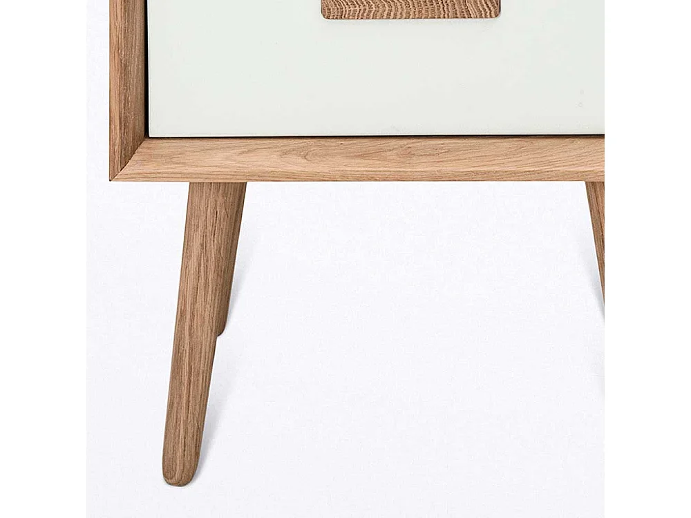 Nachtkommode in Weiß mit