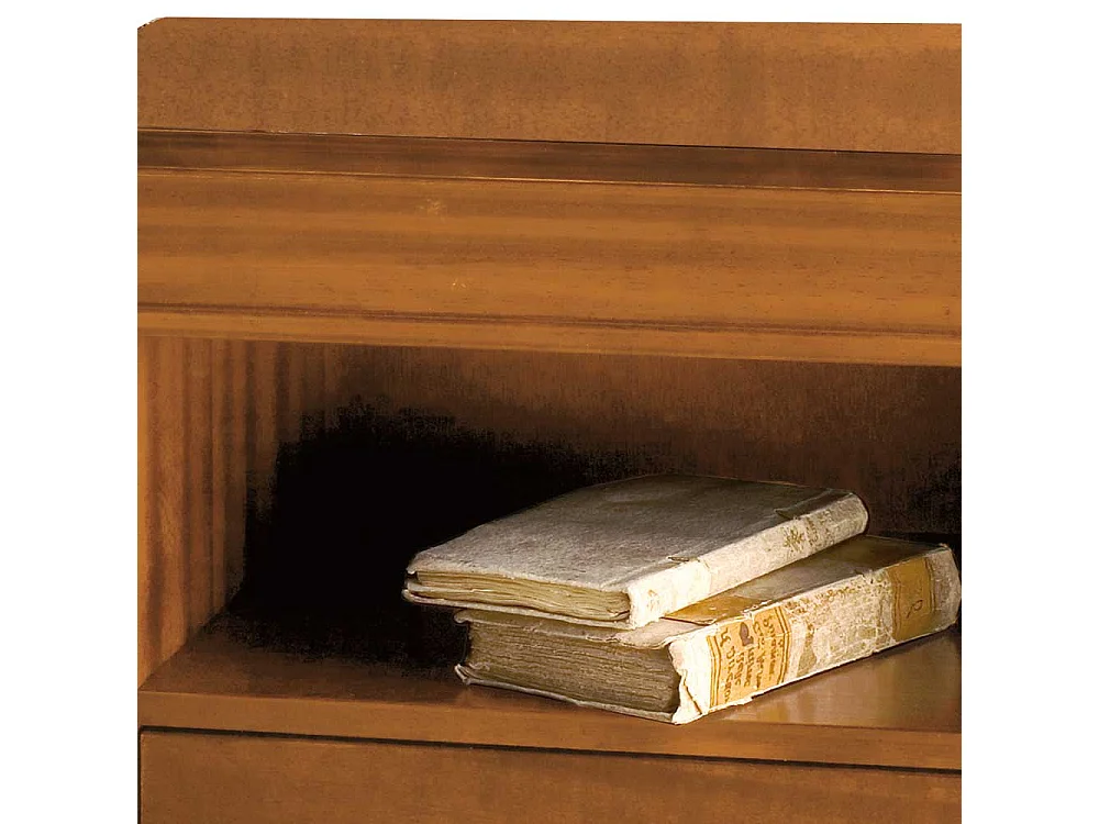 Nachttischschrank 61 cm hoch in Nussbaumfarben klassischen Stil