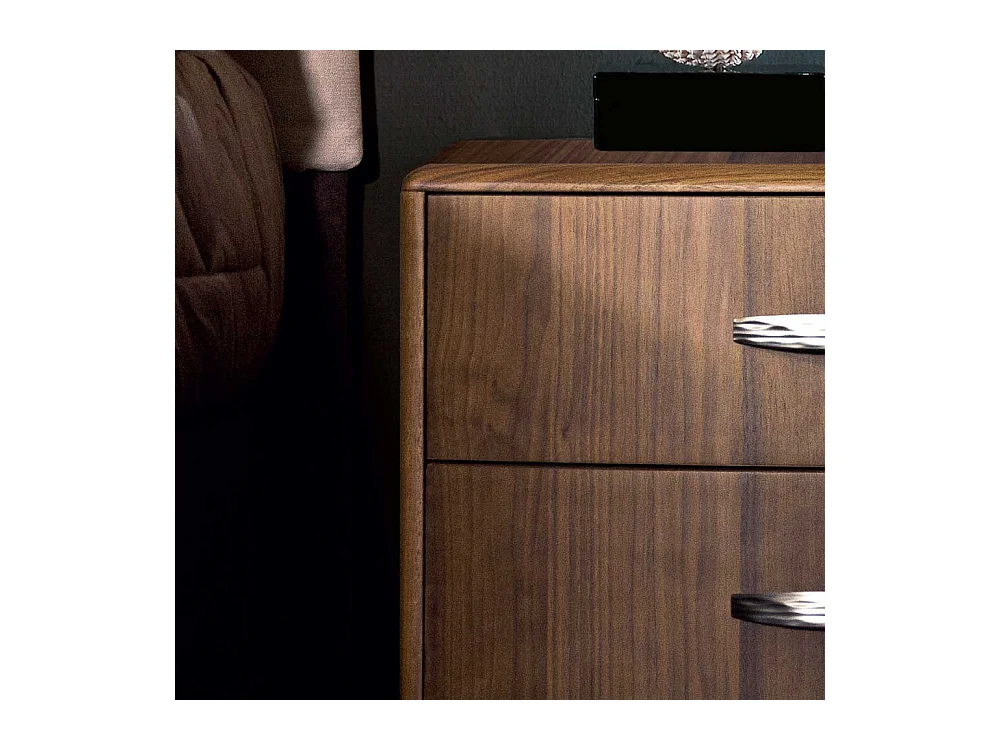 Nachttisch Kommode mit Nussbaum furniert Retrostil