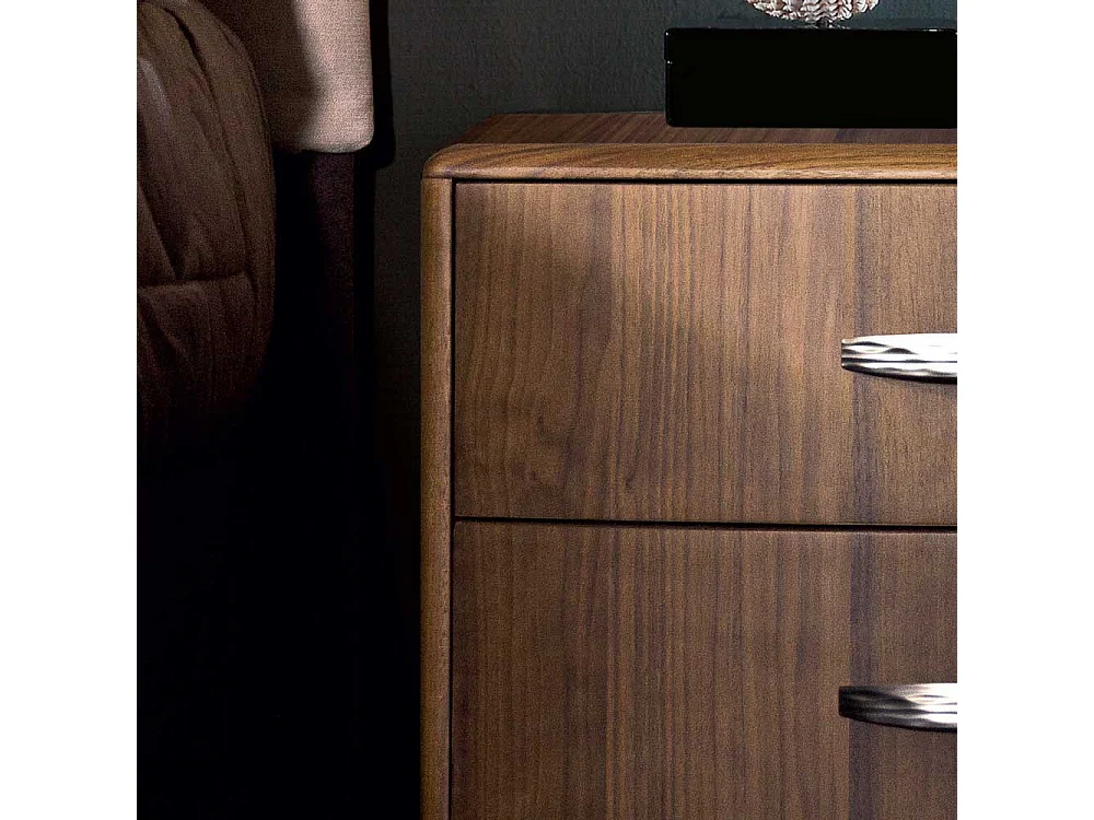 Nachttisch Kommode mit Nussbaum furniert Retrostil