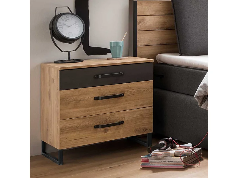 Schlafzimmerkomode im Industry und Loft Stil Bügelgestell