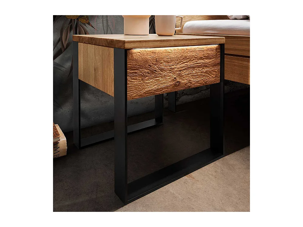 Nachttischkommode im Industry und Loft Stil Wildeiche Massivholz und Metall