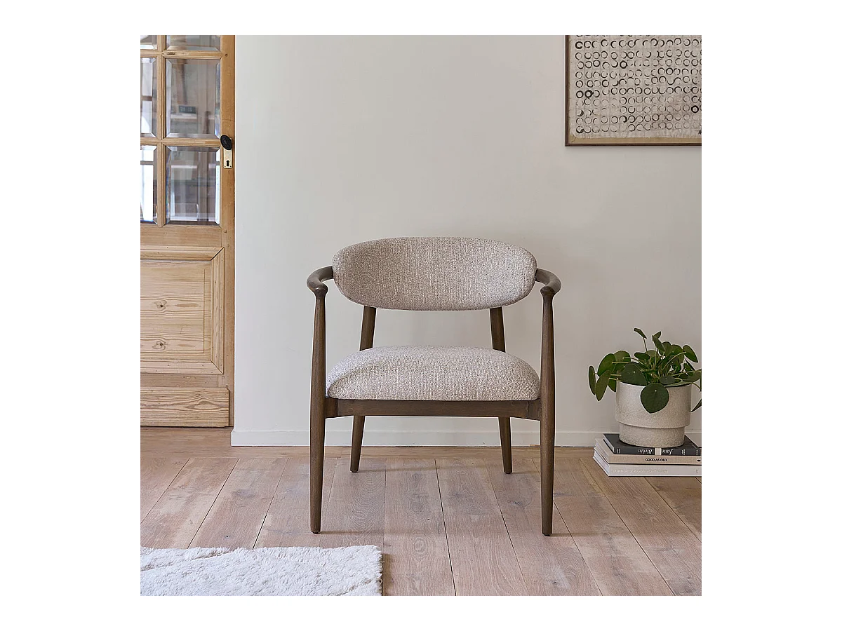 Sillón de madera maciza y tejido con textura beige chiné