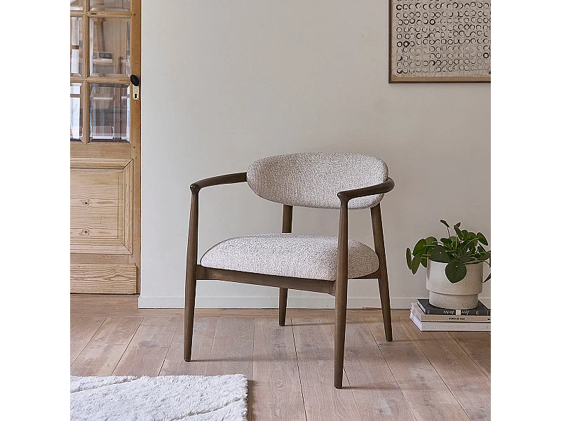 Fauteuil en bois massif et tissu texturé beige chiné