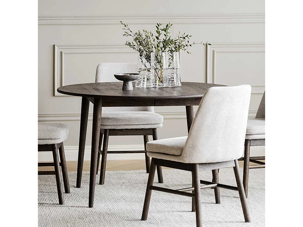 Dunkelbrauner Esstisch aus Eiche Massivholz Skandi Design