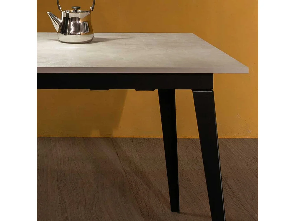 Tisch Esszimmer in Antikweiß und Schwarz verlängerbar