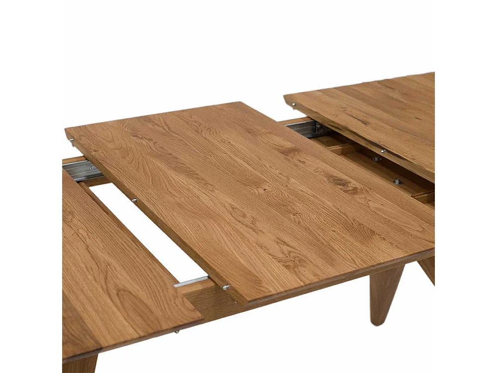 Eiche Massivholztisch in modernem Design einer Einlegeplatte