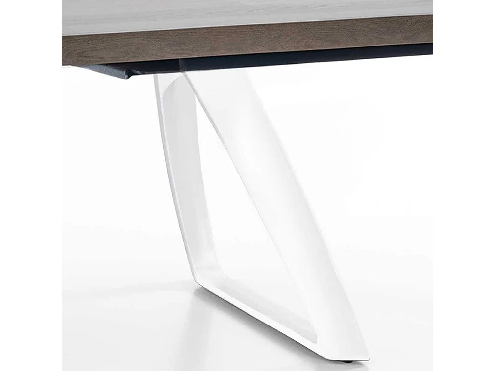 Esszimmertisch in Esche Grey Wash furniert Bügelgestell in Weiß