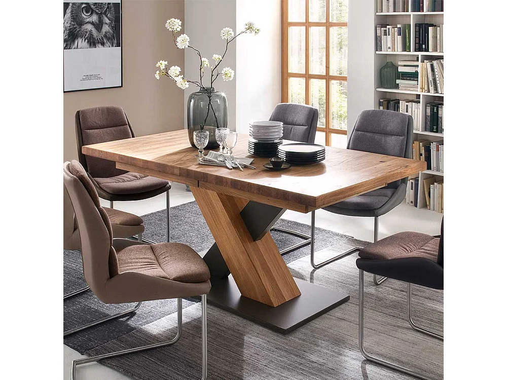 Esszimmertisch in Wildeichefarben und Schwarz Mittelauszug