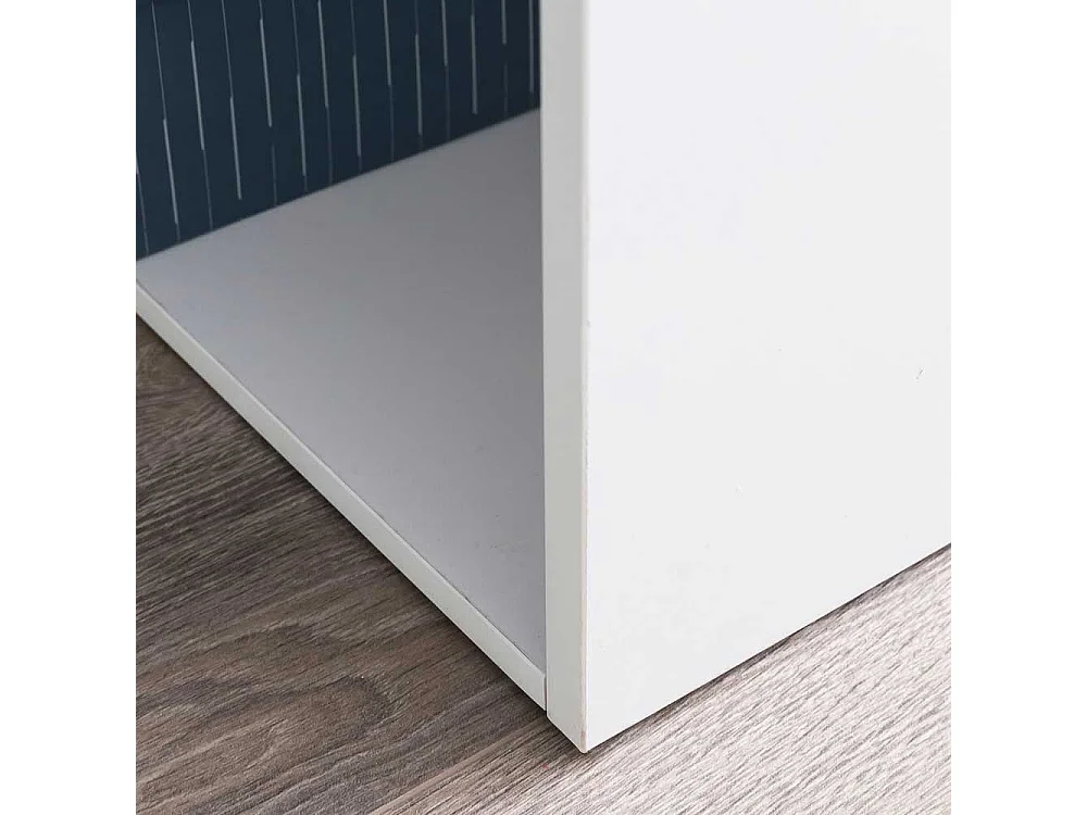 Laptopschreibtisch in Weiß Seitenregal