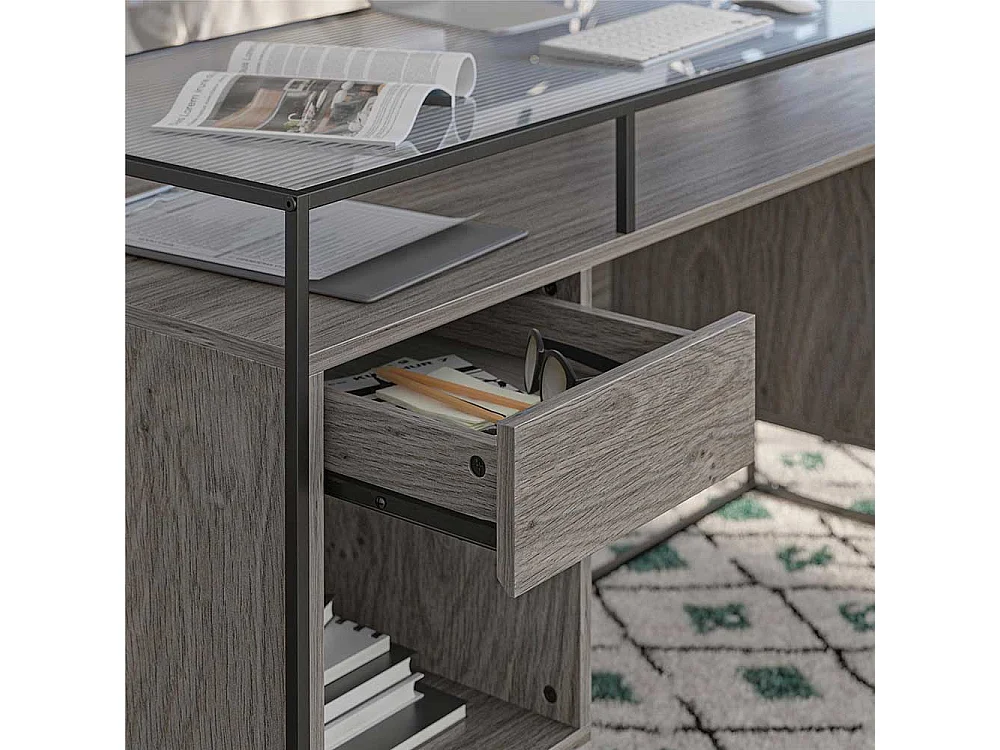 Schuelerschreibtisch in modernem Design Seitenregalen